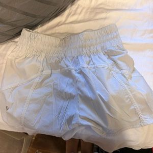 lulu shorts size 4